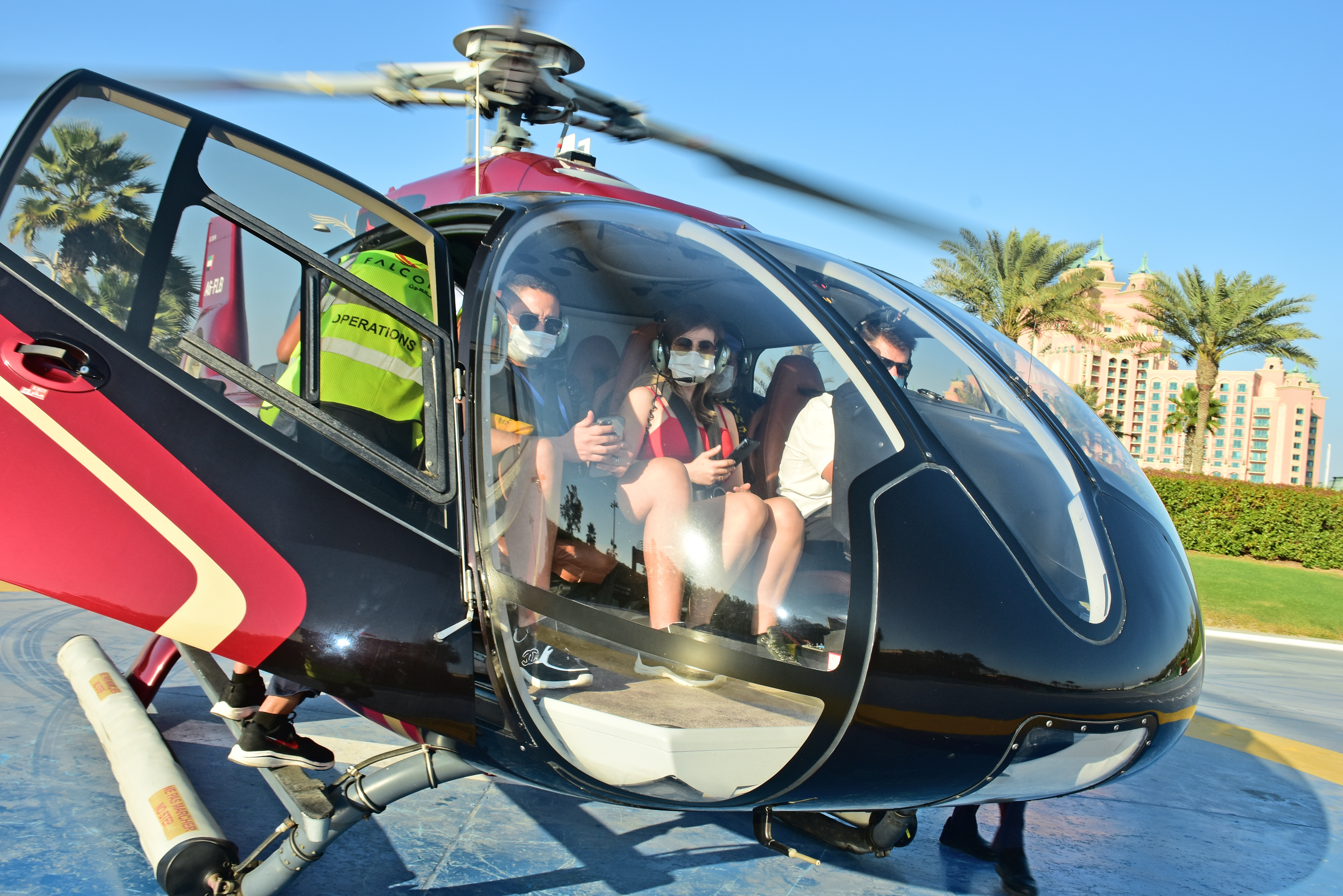 Helicopter Tour Dubai l Dubai Helicopter Tour l Book A Helicopter Tour l Aerial Ride in Dubai l Helicopter Tour Over Dubai l Helicopter ride in Dubai