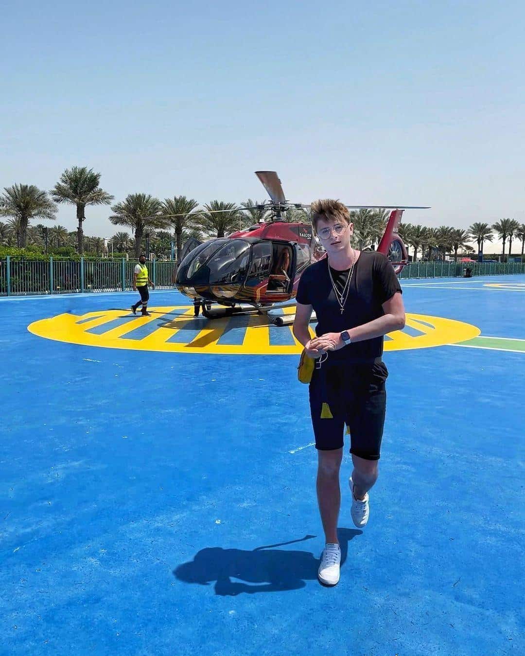 25 minutes helicopter ride l Helicopter Tour Dubai l Dubai Helicopter Tour l Book A Helicopter Tour l Aerial Ride in Dubai l Helicopter Tour Over Dubai l Helicopter ride in Dubai